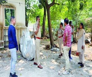 कोरब : विद्युत कर्मी को लाखों की चपत, 4 चोर बेनकाब, आवास के पीछे से घुसकर घटना को दिया था अंजाम 1 Untitled